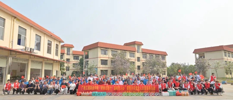 志愿微光聚，情暖养老院 | 太阳集团8722com志愿服务点亮颐养时光